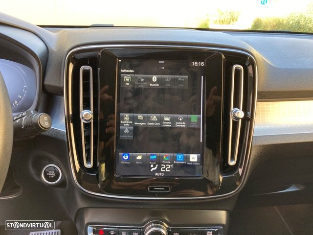 Volvo XC 40 T5 Twin Engine DKG Momentum Pro - 23