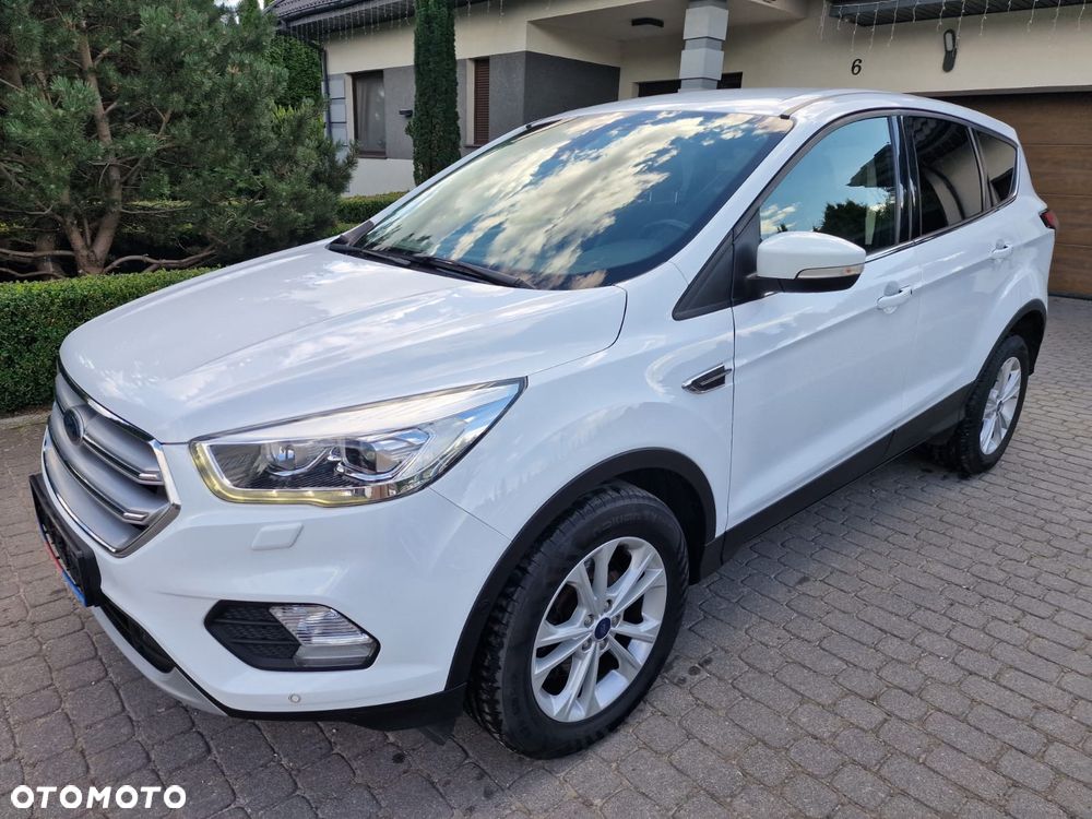 Ford Kuga 2.0 TDCi 2x4 Titanium - 30