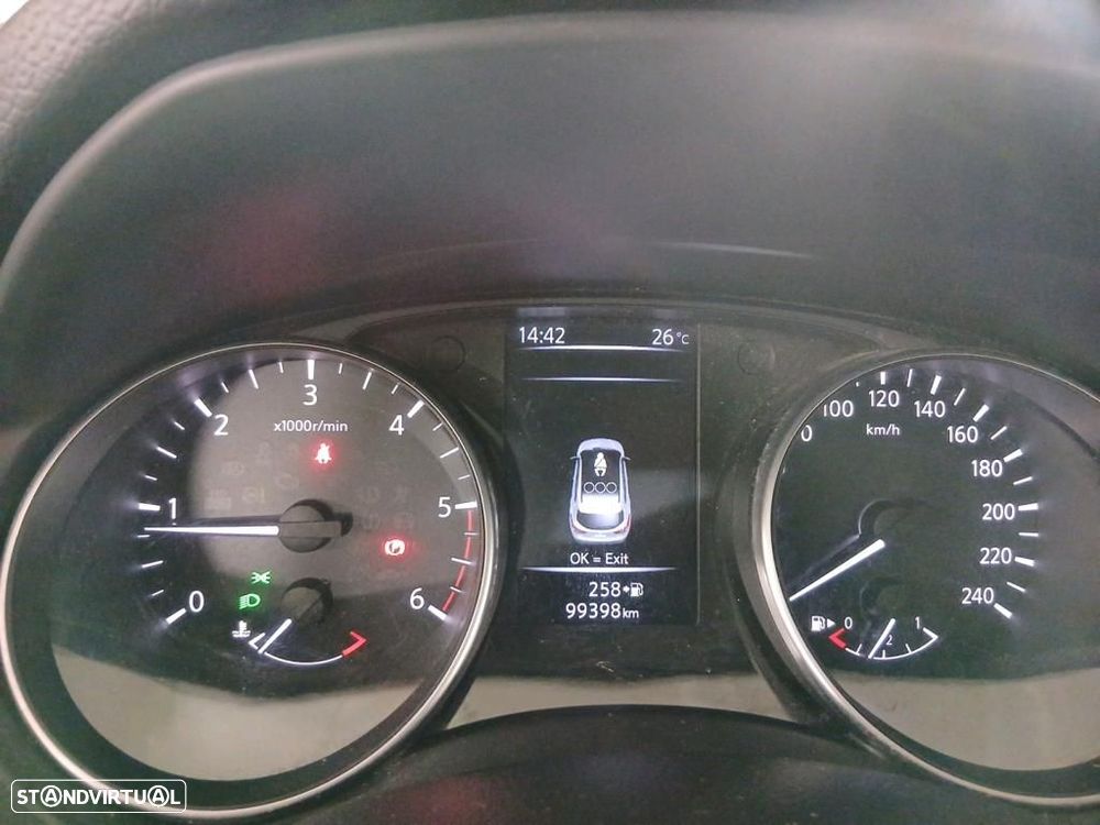 Nissan Qashqai 1.5 dCi N-Connecta - 9