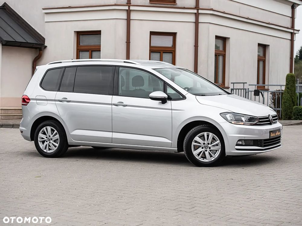 Volkswagen Touran 2.0 TDI SCR DSG Comfortline - 4