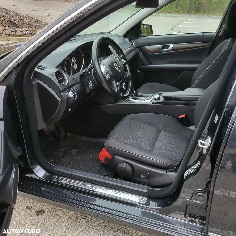 Mercedes-Benz C 180 CDI DPF (BlueEFFICIENCY) 7G-TRONIC - 15