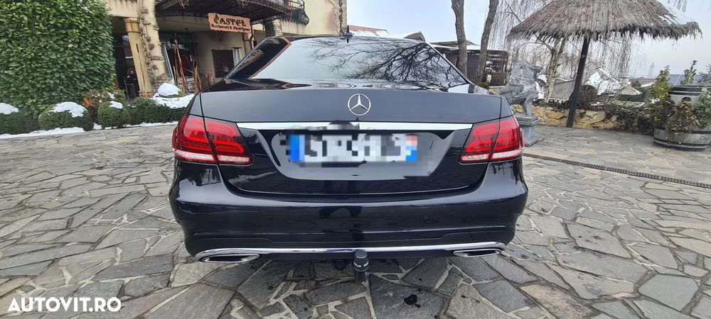 Mercedes-Benz E - 12