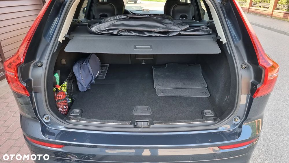 Volvo XC 60 B4 D Inscription - 32
