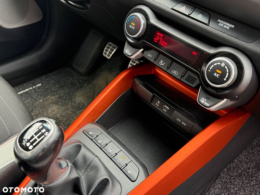 Kia Stonic 1.0 T-GDI 120 Platinum Edition - 24