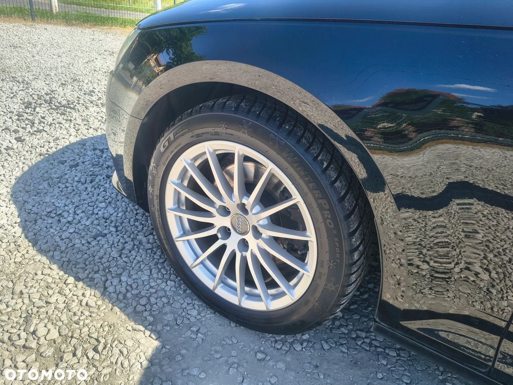 Audi A4 Avant 2.0 TDI DPF clean diesel Ambiente - 11