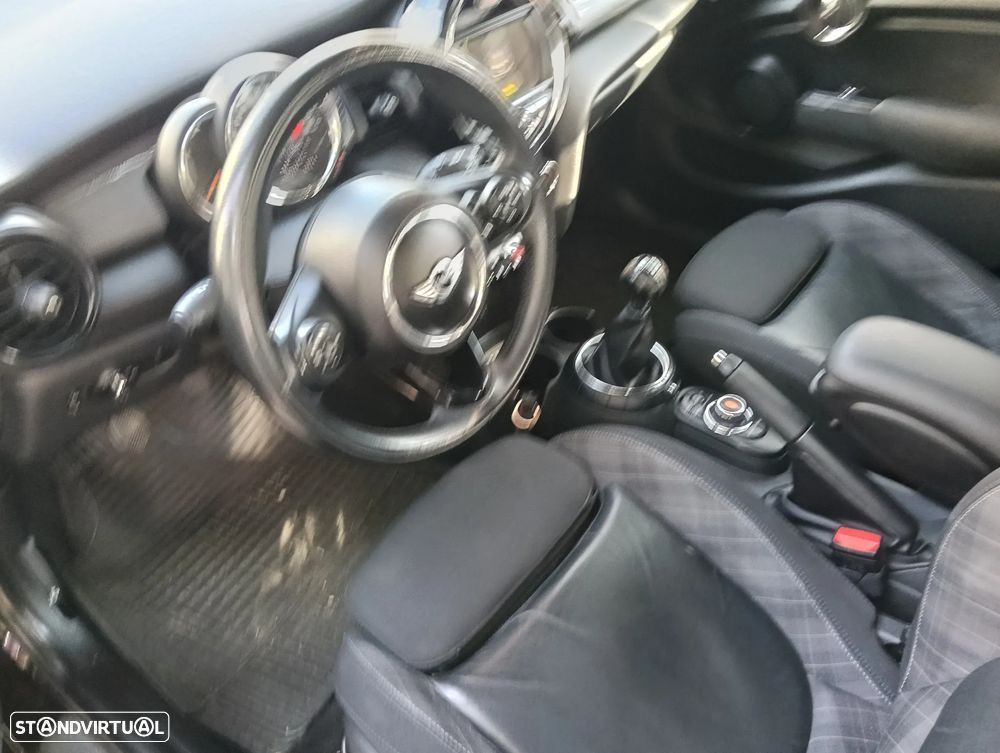 MINI 5 Portas Cooper D Seven - 13