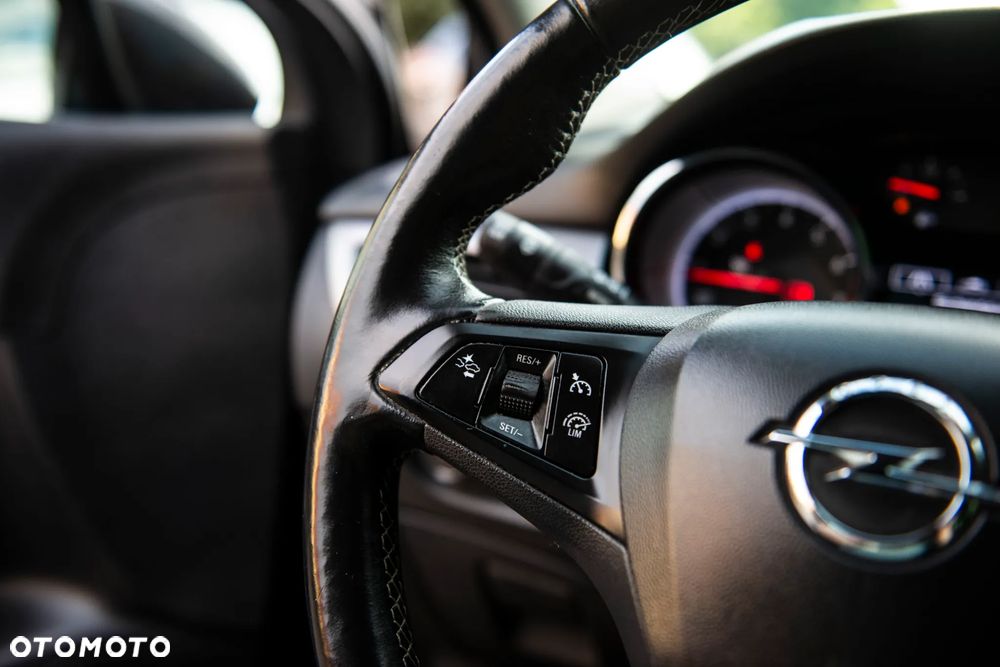 Opel Astra 1.4 Turbo Edition - 27