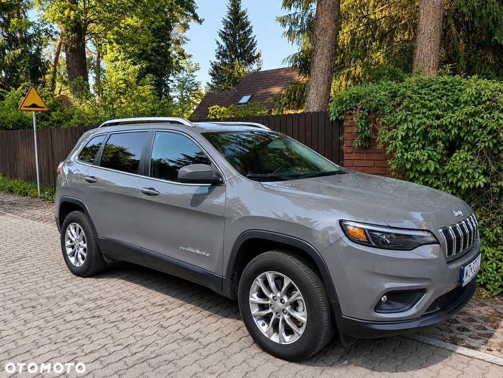 Jeep Cherokee - 8
