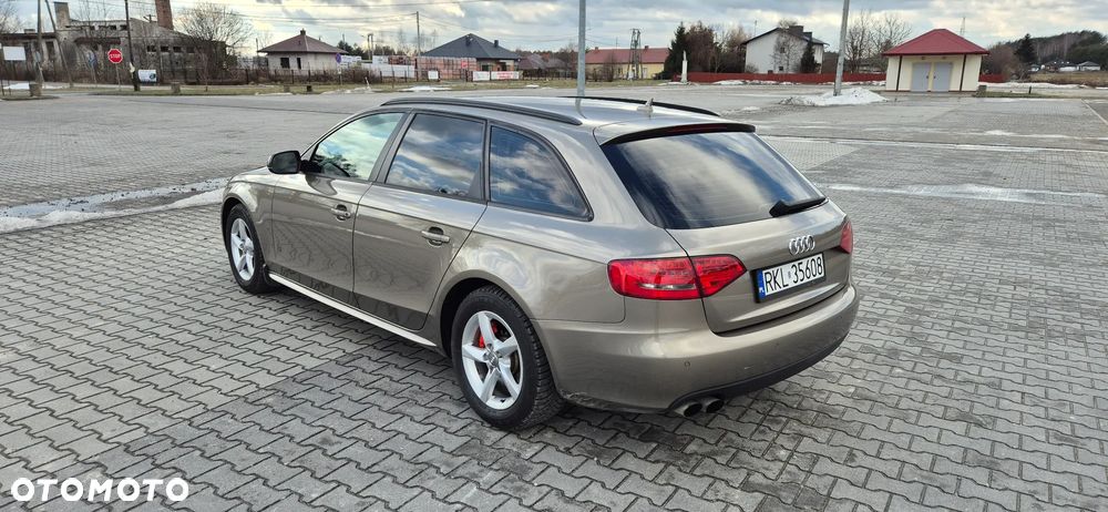 Audi A4 Avant - 8