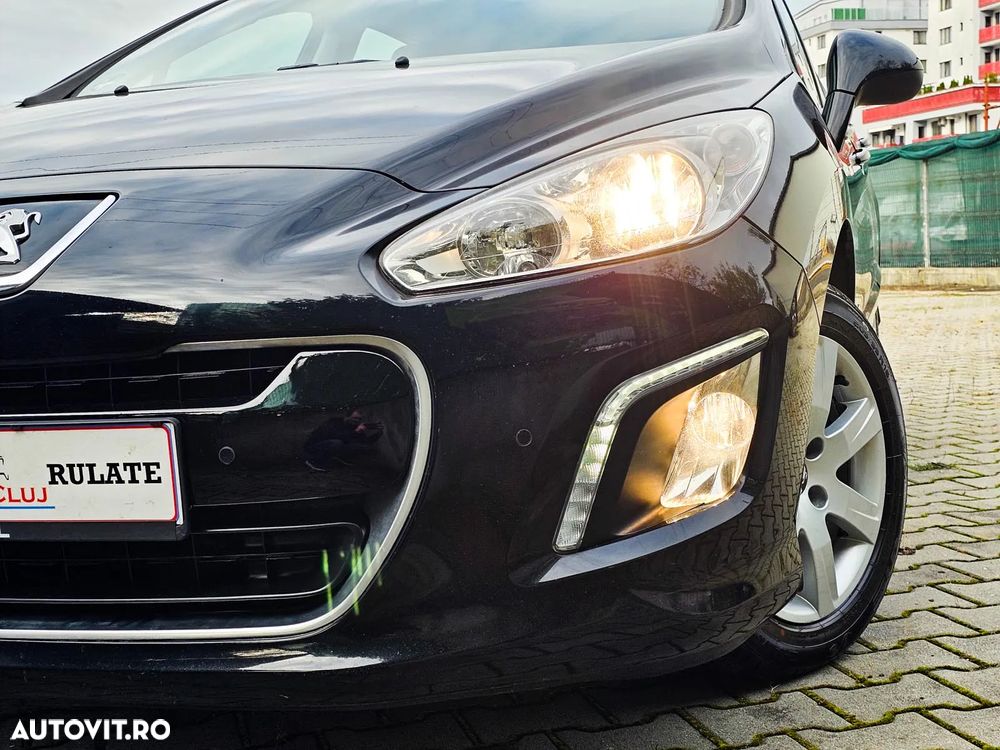 Peugeot 308 120 VTi Style - 27