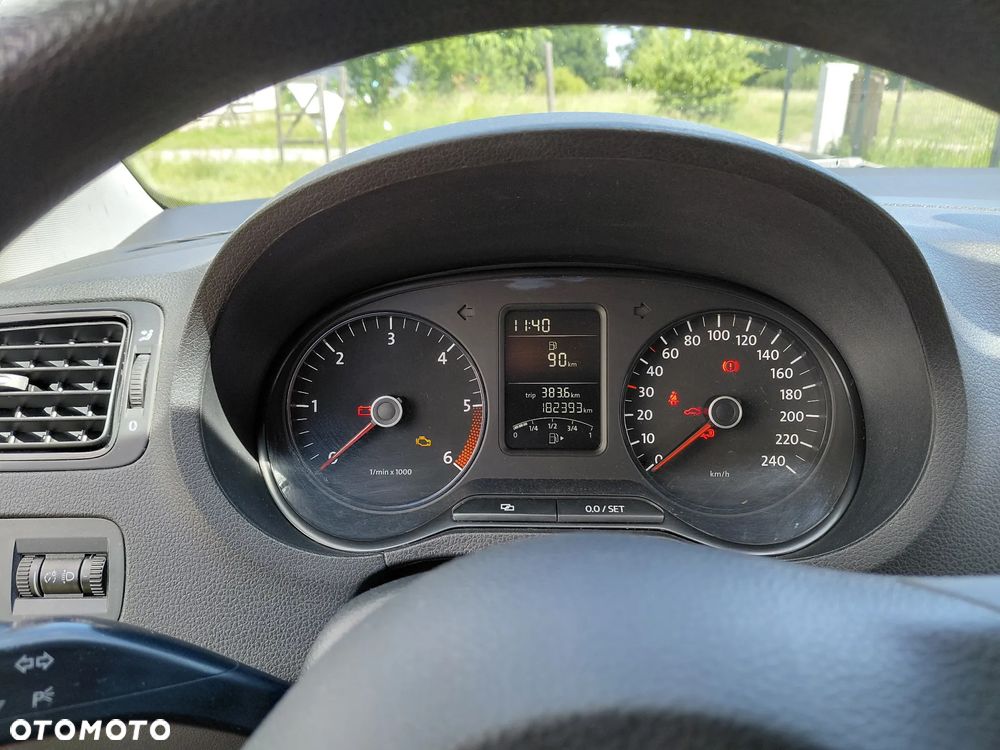 Volkswagen Polo 1.6 TDI Trendline - 12