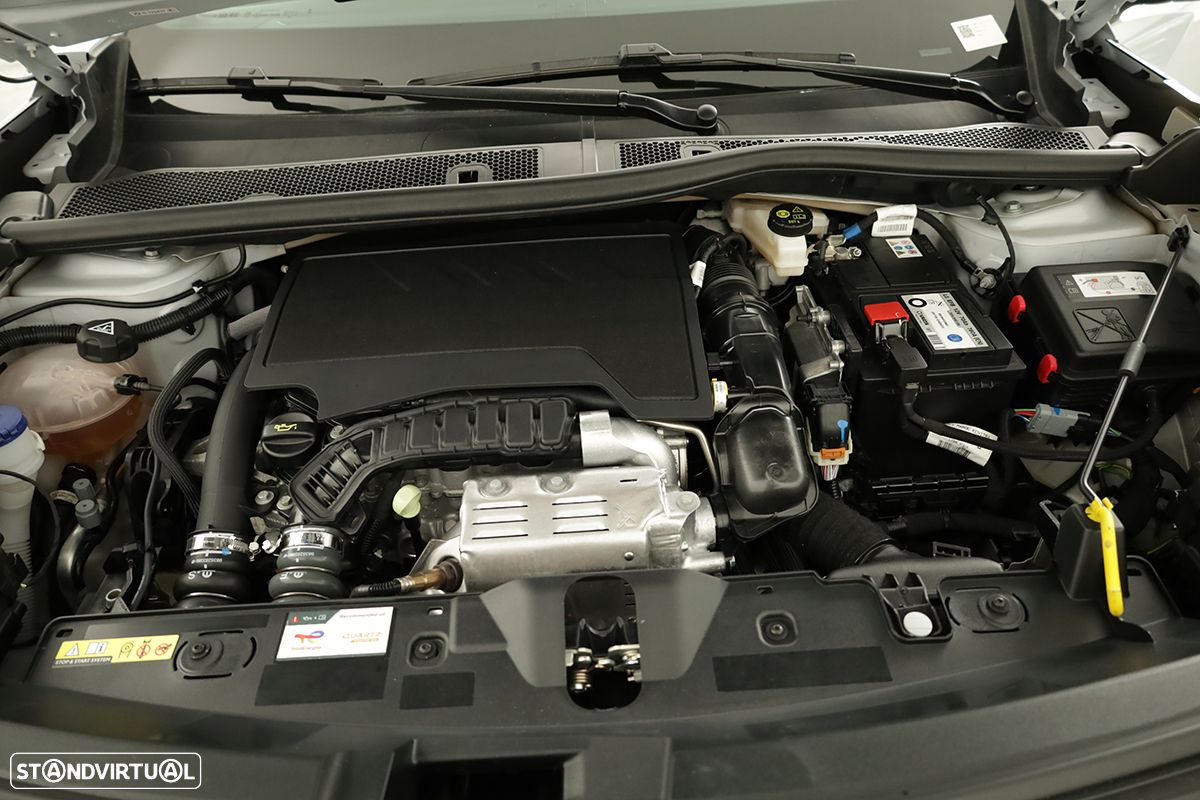 Peugeot 2008 1.2 PureTech Allure - 23