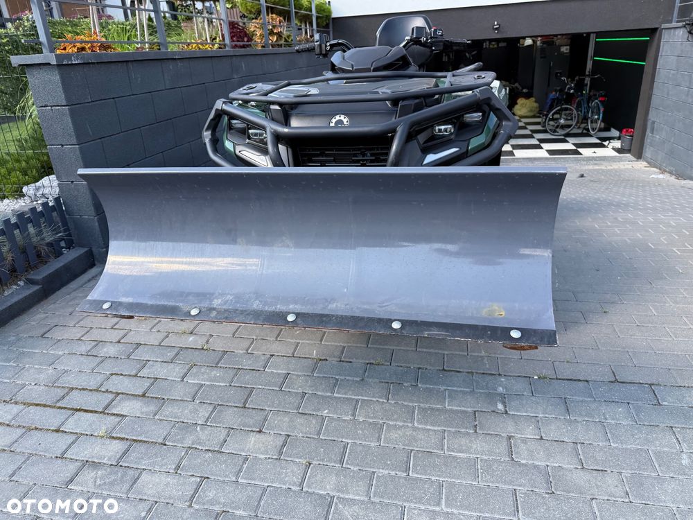 Can-Am Outlander Max - 8