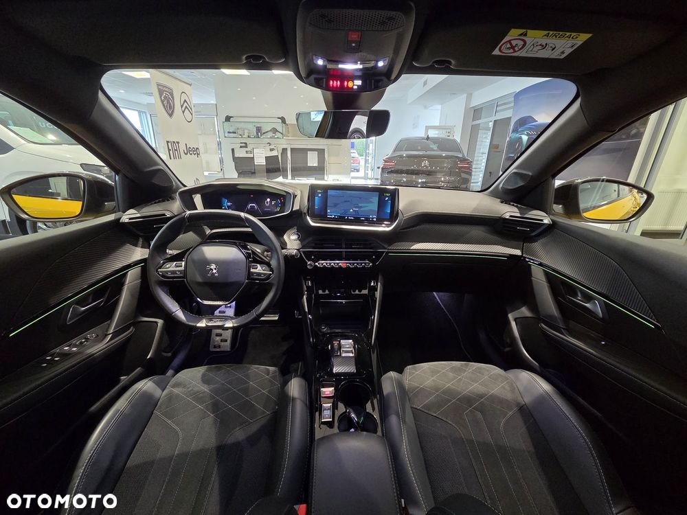 Peugeot 208 - 14
