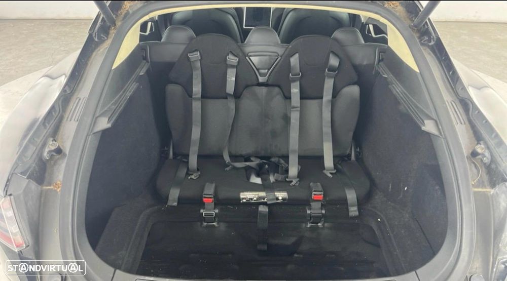 Tesla Model S 85 - 16