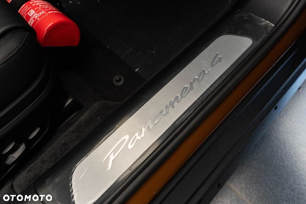 Porsche Panamera 4 - 31