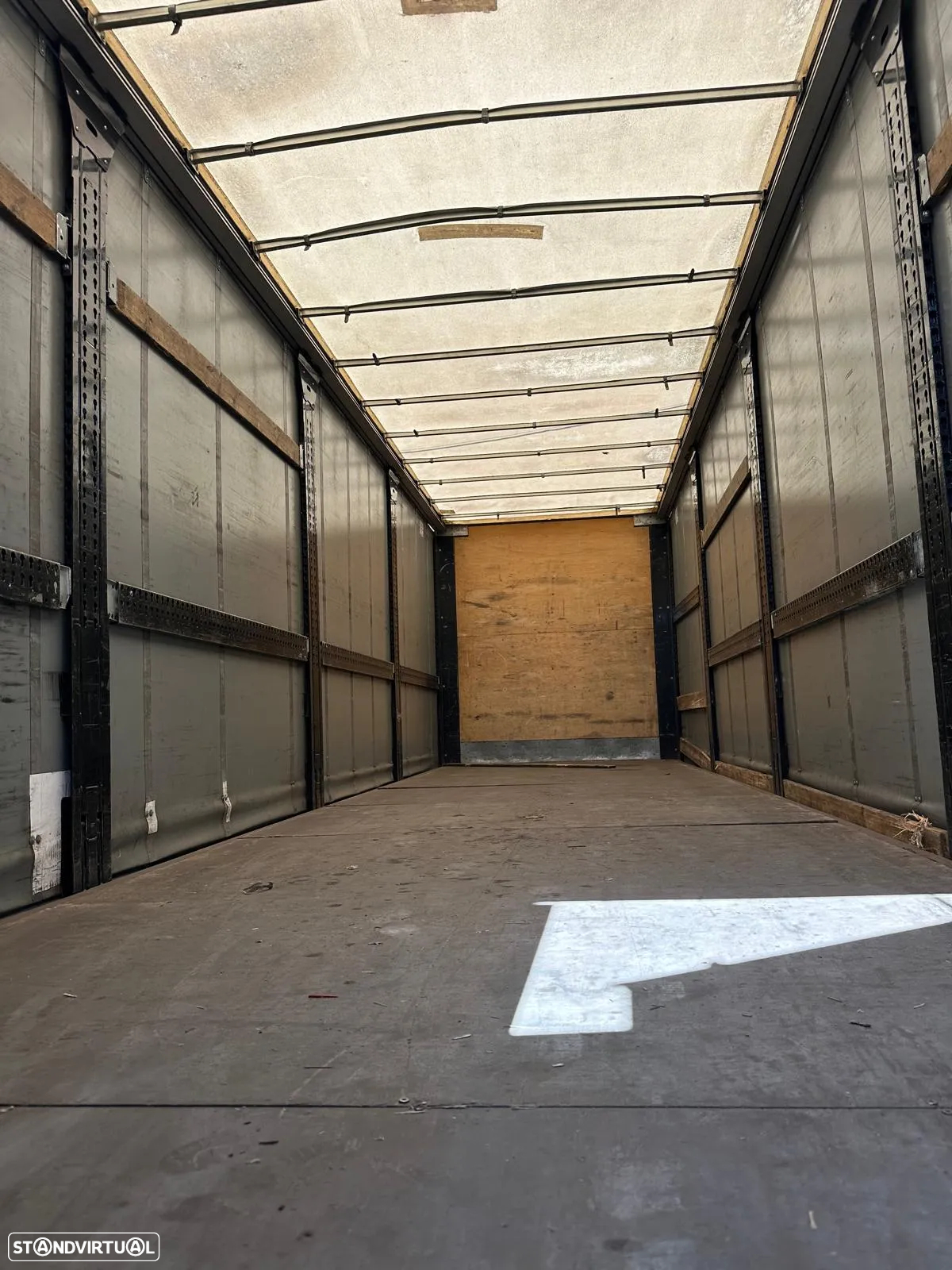Scania Cx. 9,3m comp.x2,60 altura TIPO TIR C/ TECTO DE ABRIR - 5