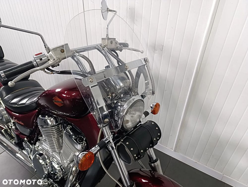 Suzuki Intruder - 16