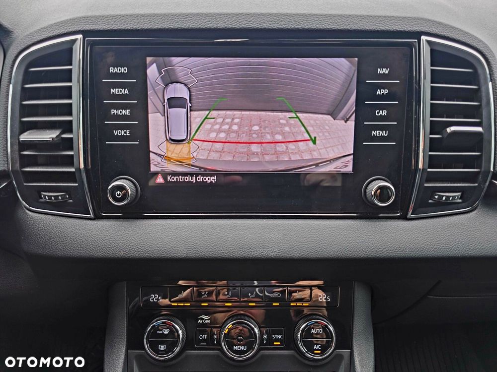 Skoda Karoq 1.5 TSI ACT 4x2 Style DSG - 24