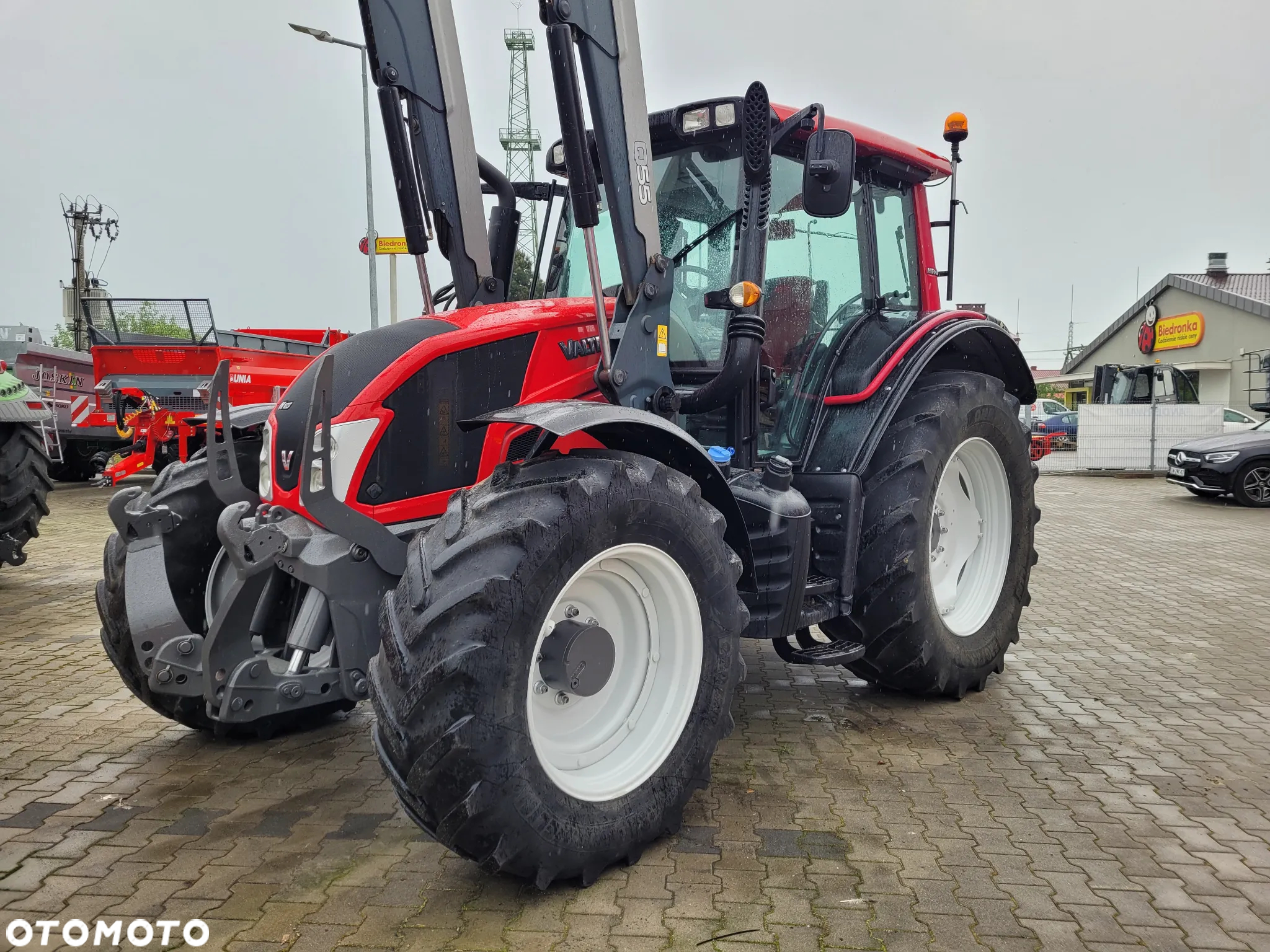 Valtra N123 HiTech ładowacz QUICKE - 15