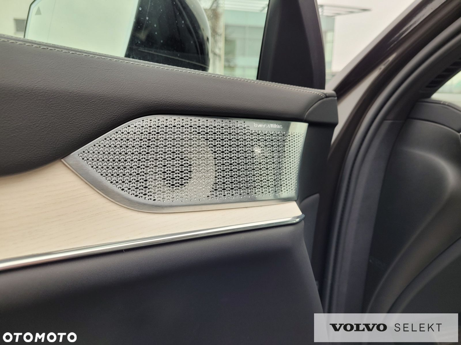 Volvo EX90 - 26