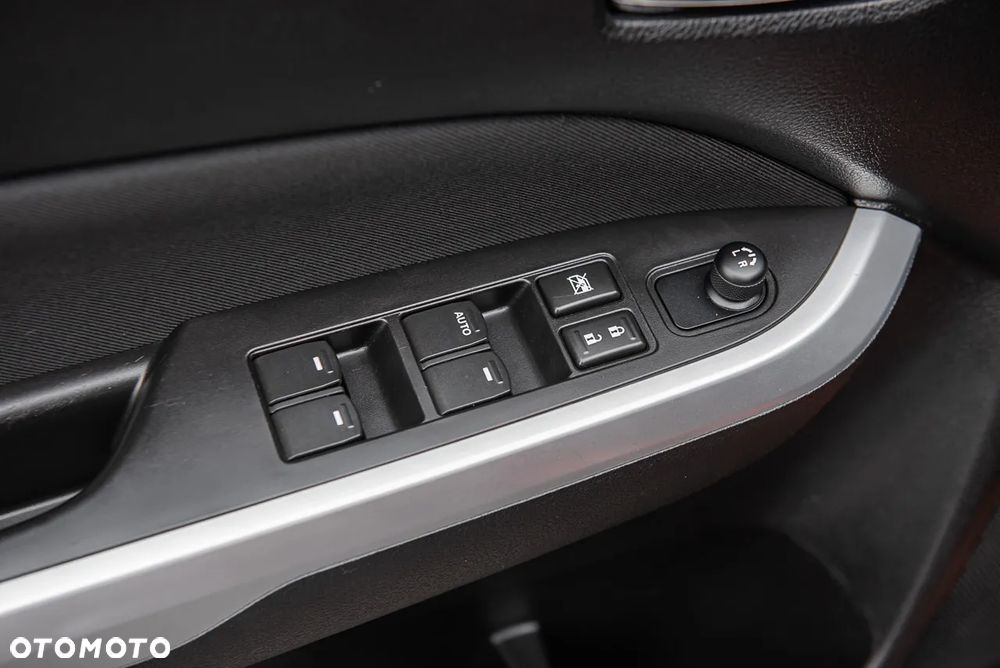 Suzuki Vitara 1.6 DDiS (4x4) Allgrip TCSS Comfort+ - 16