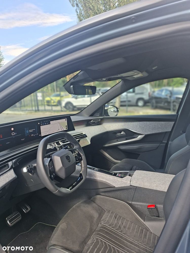 Peugeot 3008 1.2 PureTech mHEV GT E-DCS6 - 12