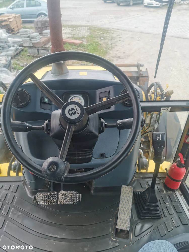 New Holland B100C - 5