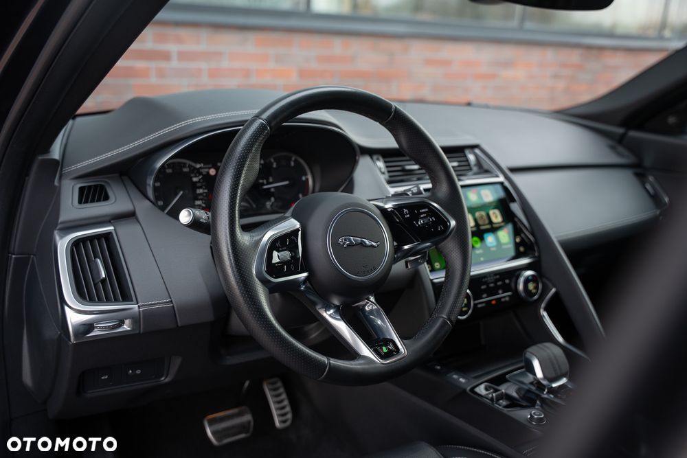 Jaguar E-Pace P200 AWD SE - 23