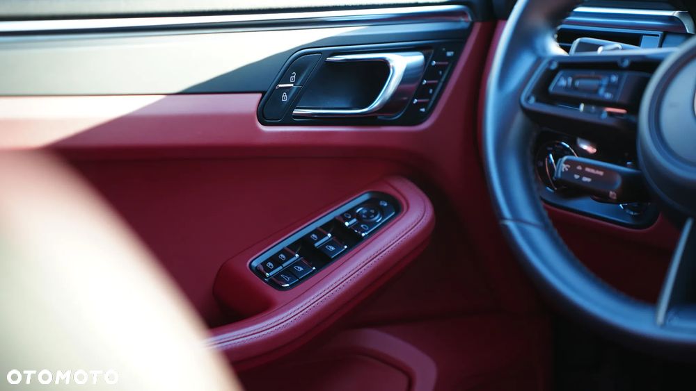 Porsche Macan T - 20