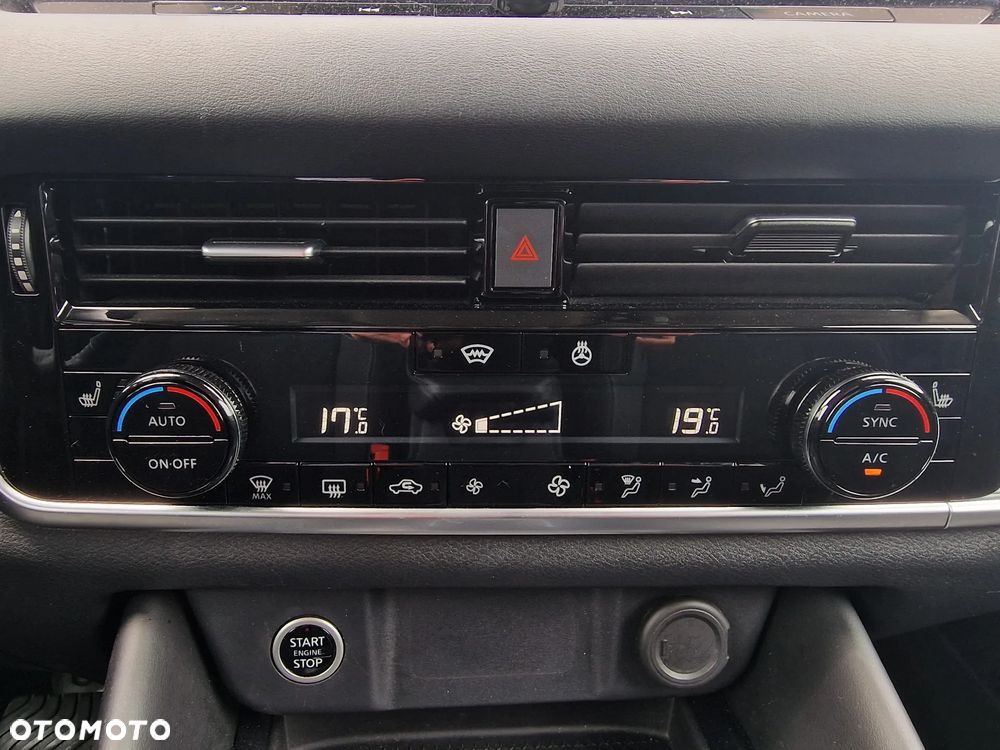 Nissan Qashqai 1.3 DIG-T MHEV N-Connecta Xtronic - 12