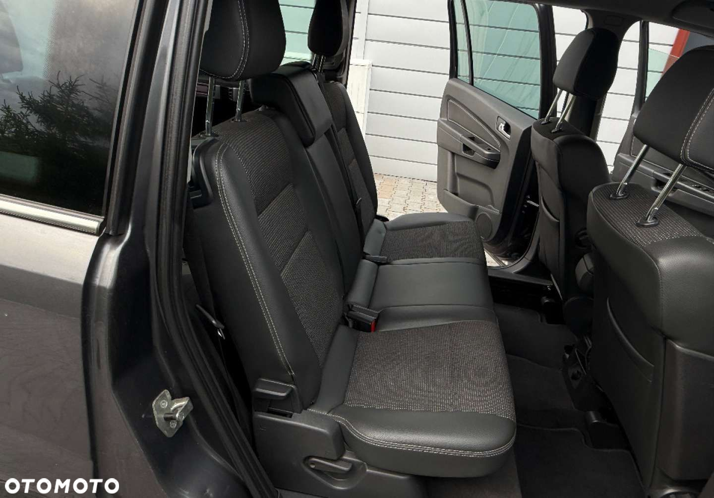 Opel Zafira - 16