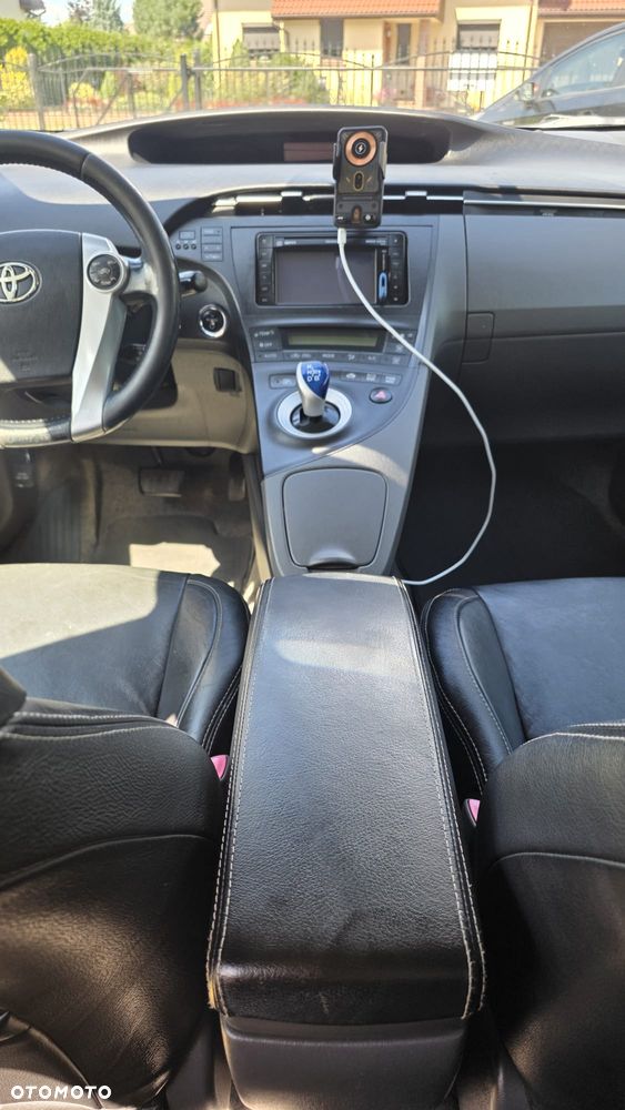 Toyota Prius 1.8 HSD Luna - 9
