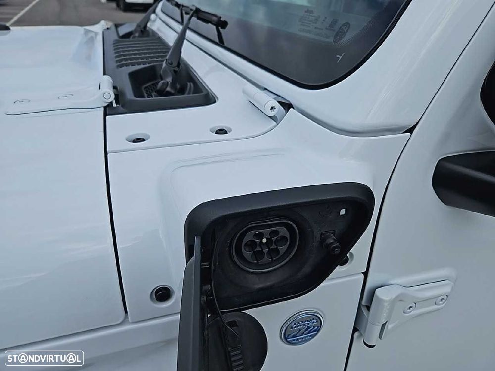 Jeep Wrangler Unlimited - 15