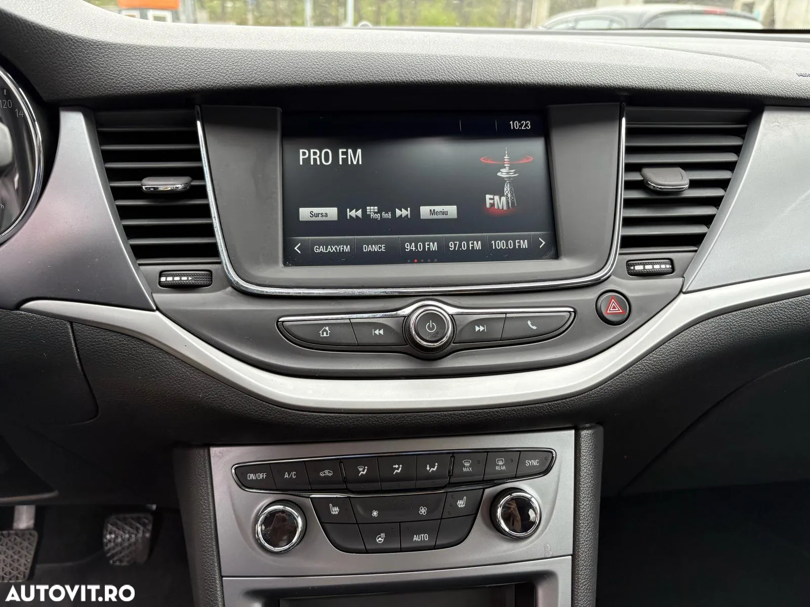 Opel Astra 1.6 CDTI ECOTEC Start/Stop Dynamic - 9