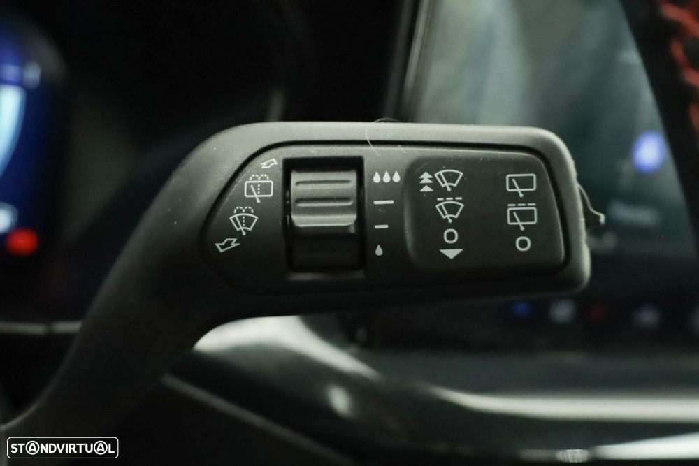 Ford Focus 1.0 EcoBoost MHEV ST-Line X - 18