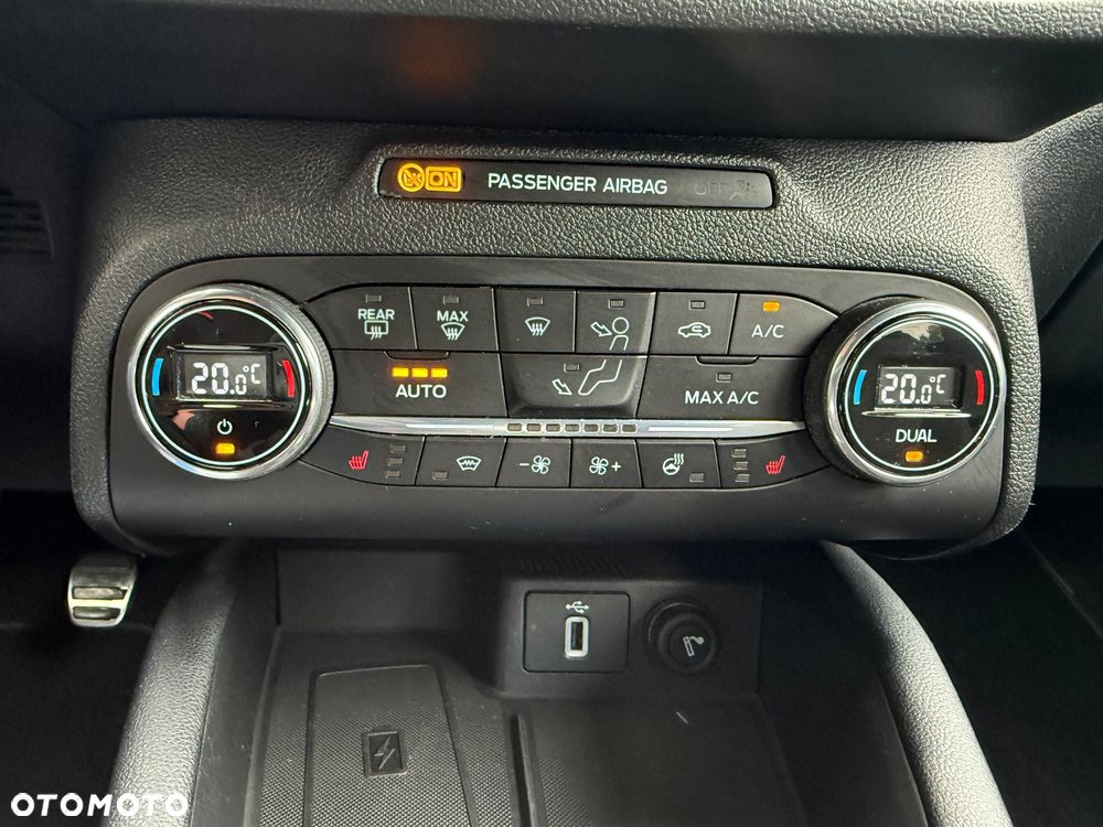 Ford Focus 1.5 EcoBoost STart-Stopp-System ST-LINE - 21