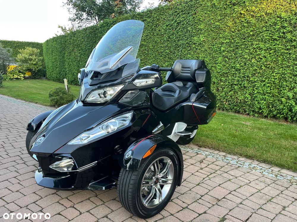 Can-Am Spyder - 2