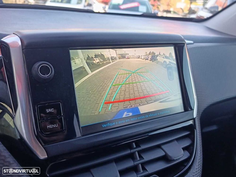 Peugeot 2008 1.2 PureTech Style - 16