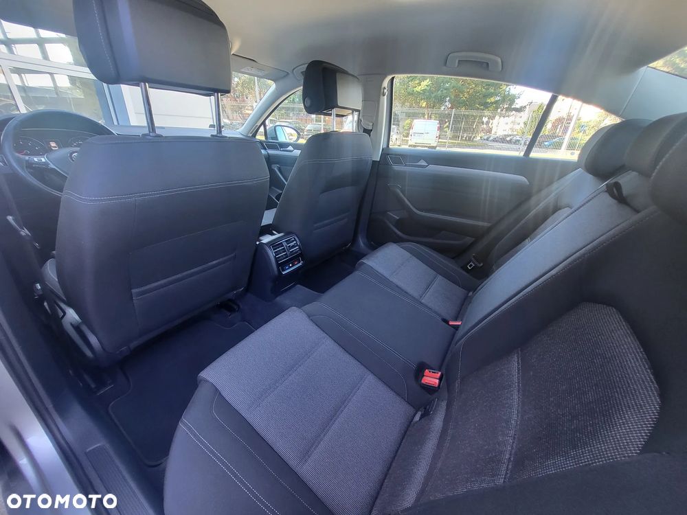 Volkswagen Passat 1.8 TSI BMT Comfortline DSG - 22