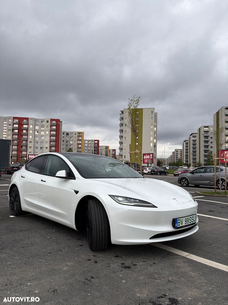 Tesla Model 3 - 2