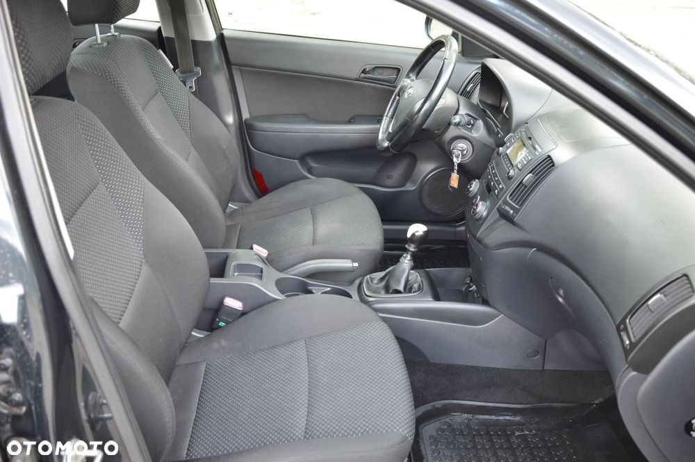 Hyundai i30 1.4 Classic - 10