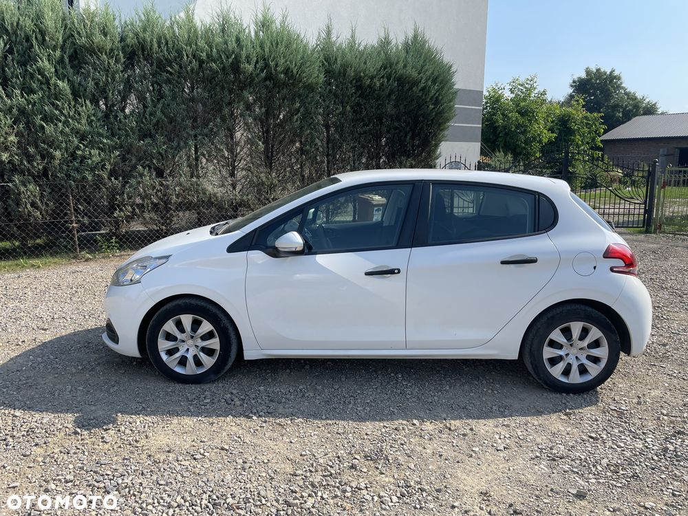 Peugeot 208 - 6