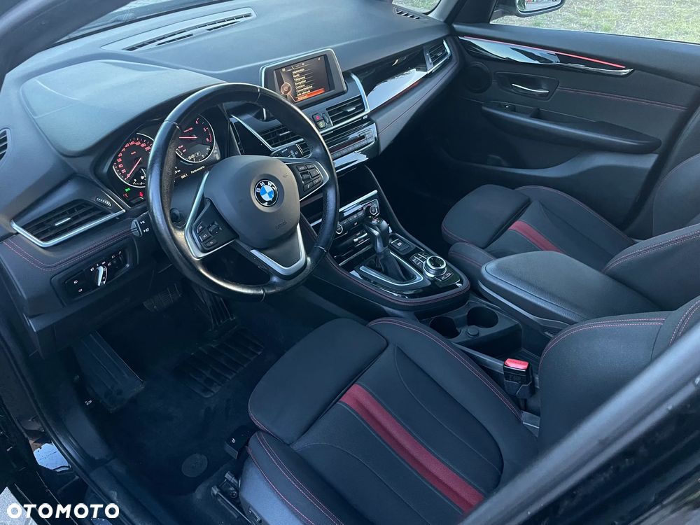 BMW Seria 2 216d Sport Line - 9