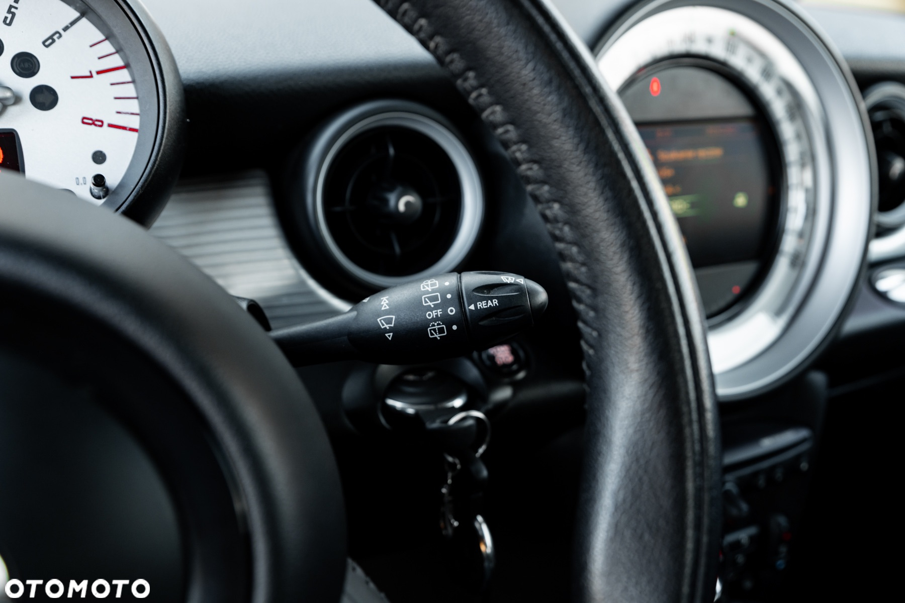 MINI Cooper Standard - 24