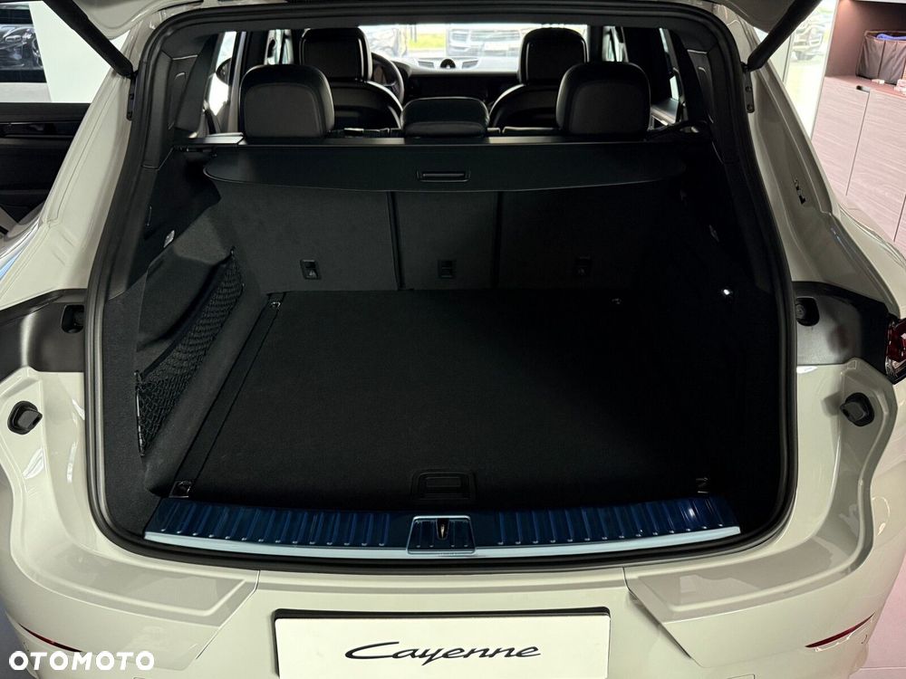 Porsche Cayenne - 30