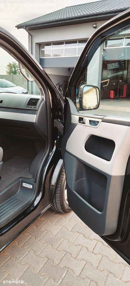 Volkswagen Multivan - 16