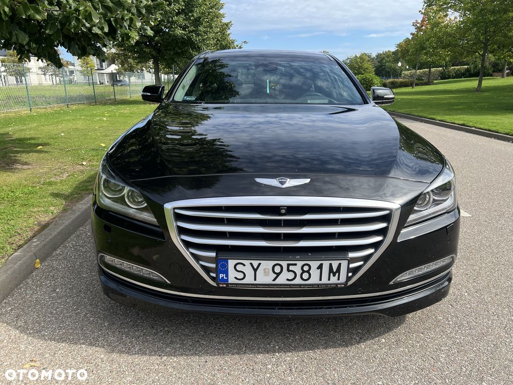 Hyundai Genesis - 5