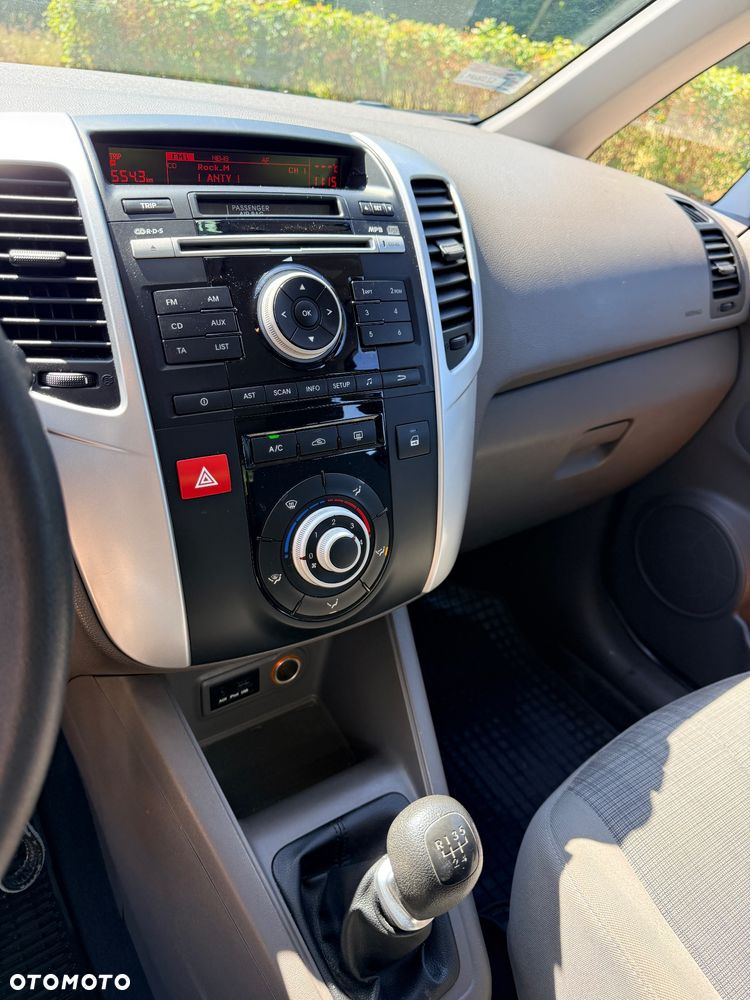 Kia Venga 1.4 L - 10