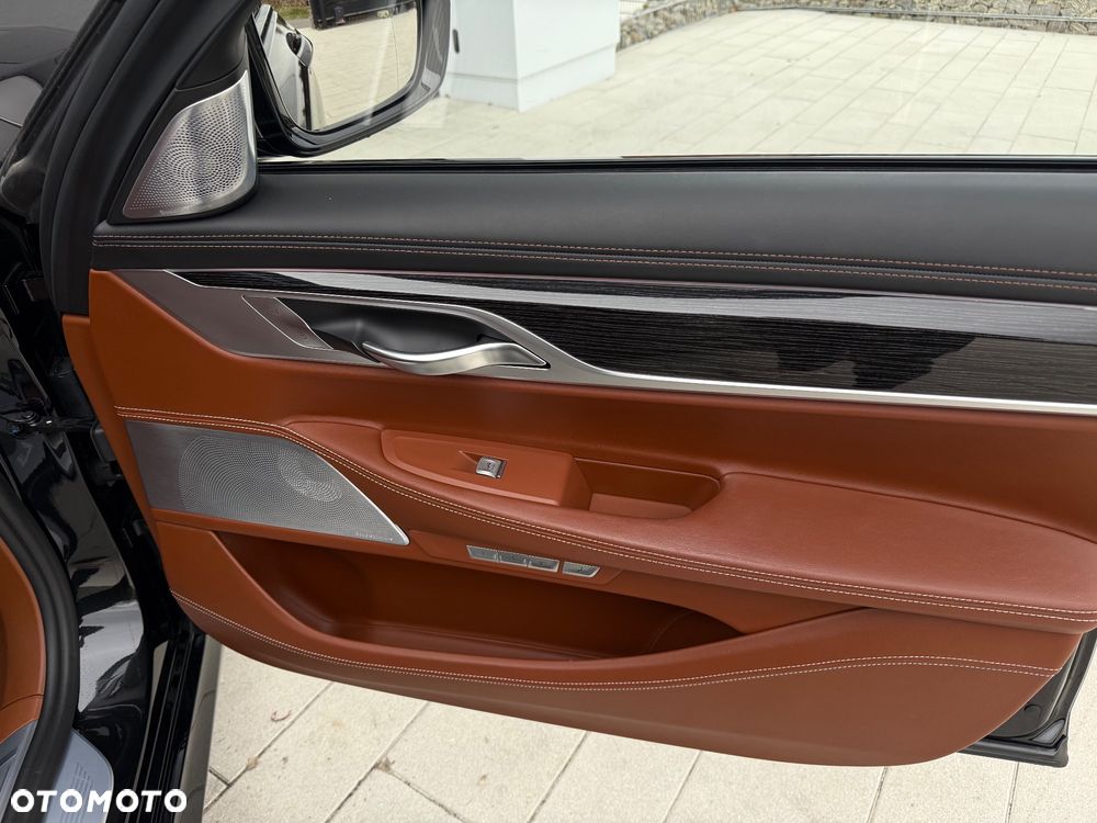BMW Seria 7 - 26